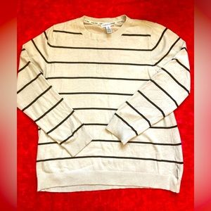 ⚡️$15 FLASH SALE -LIMITED⚡️ Calvin Klein Striped Sweater White and Black EUC